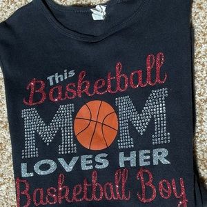 🌈 Women’s long sleeve basketball shirt size small 🌈